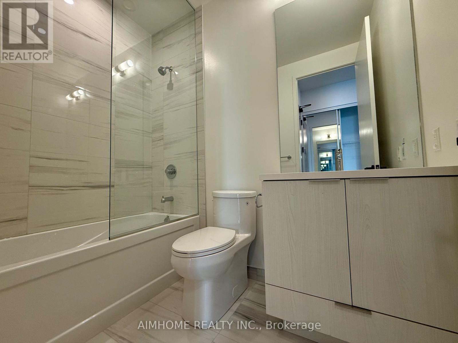 619 - 8 Interchange Way, Vaughan, Ontario  L4K 0R2 - Photo 3 - N13000686