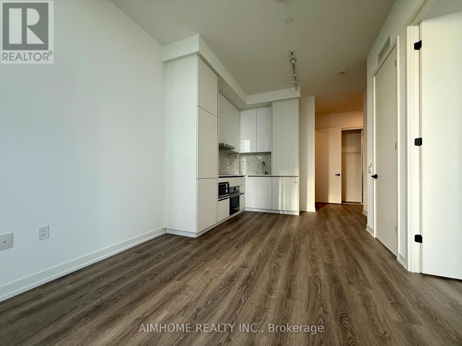 619 - 8 Interchange Way, Vaughan, Ontario  L4K 0R2 - Photo 8 - N13000686