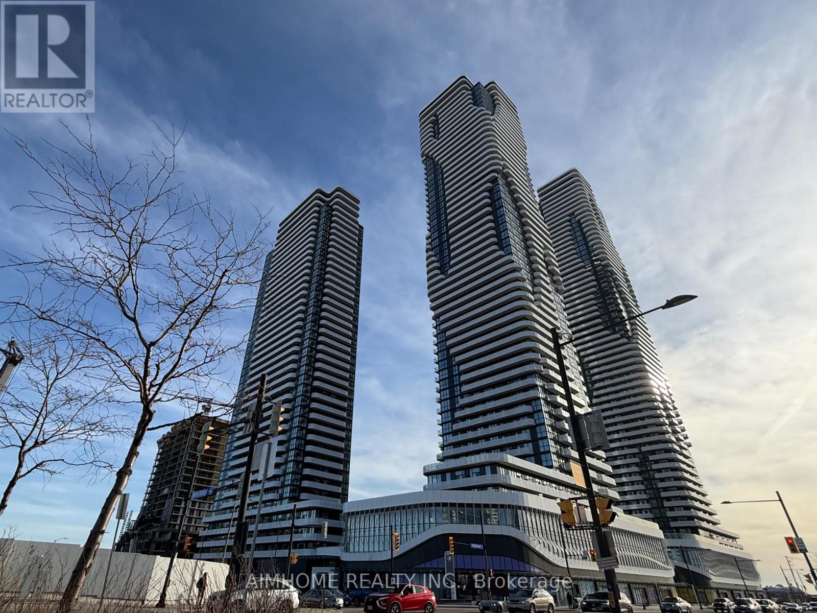 619 - 8 INTERCHANGE WAY, Vaughan, Ontario