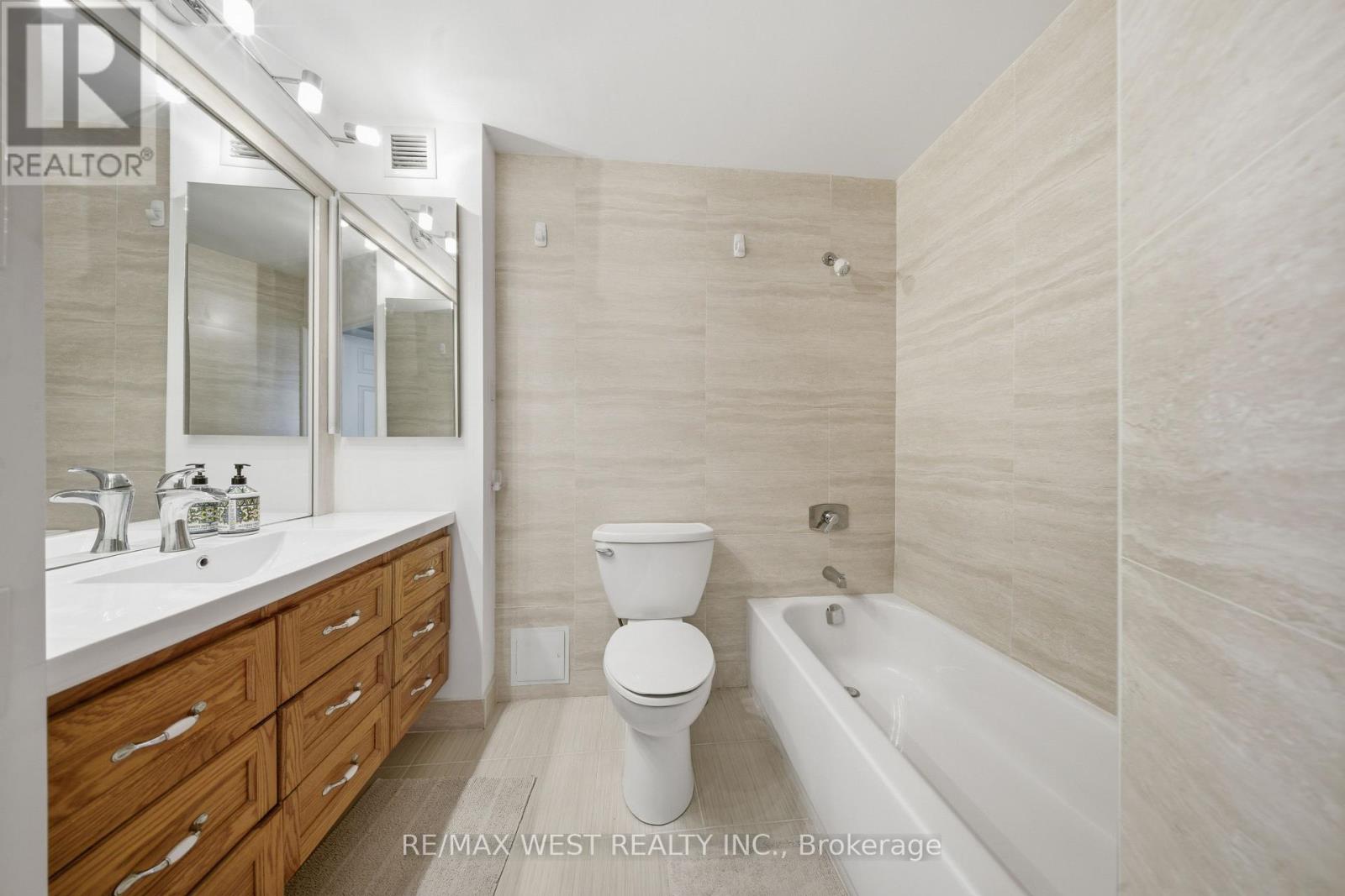 1709 - 1300 Bloor Street, Mississauga, Ontario  L4Y 3Z2 - Photo 7 - W13014828