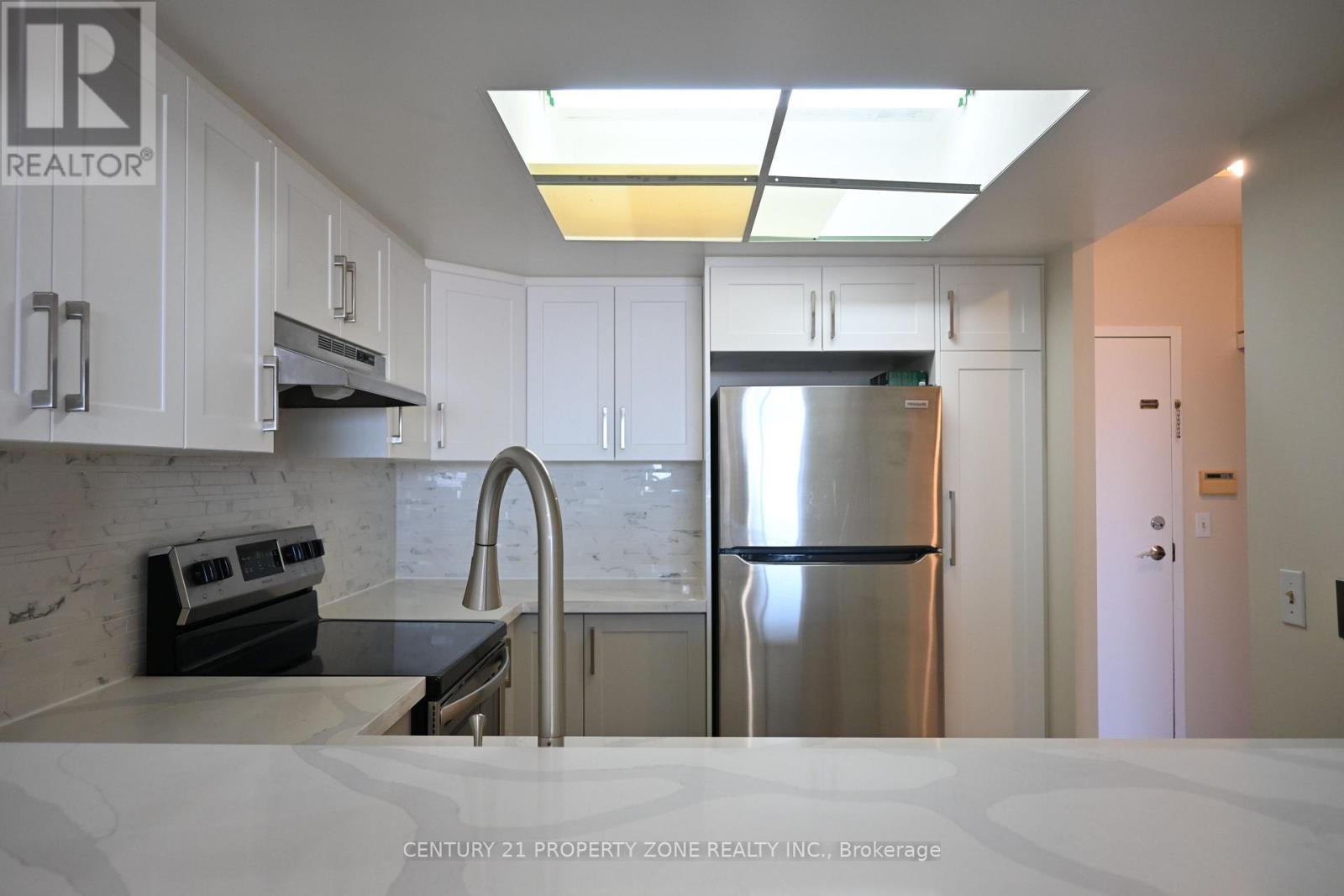 2308 - 325 Webb Drive, Mississauga, Ontario  L5B 3Z9 - Photo 6 - W13014610