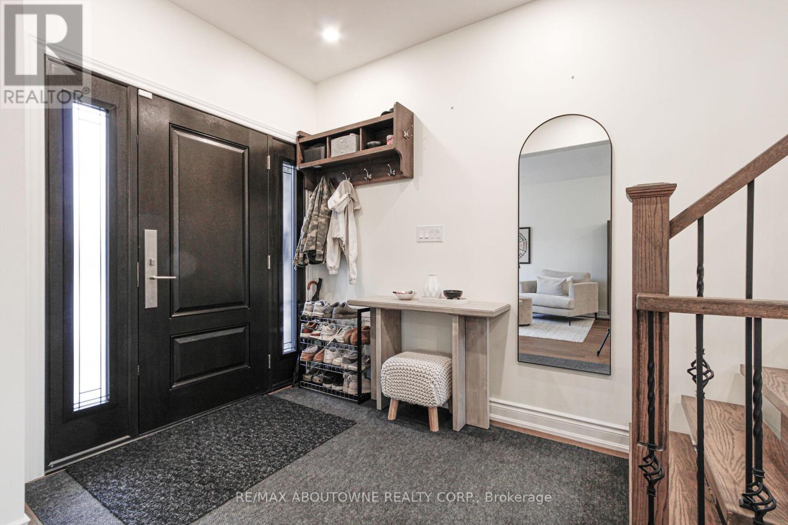 3301 Nadine Crescent, Mississauga, Ontario  L5A 3L4 - Photo 3 - W13014878