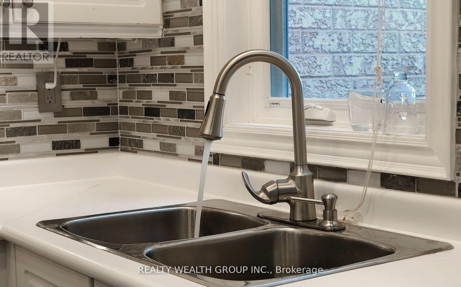 11 Birchcliffe Drive, Brampton, Ontario  L6Z 4T3 - Photo 18 - W13014882