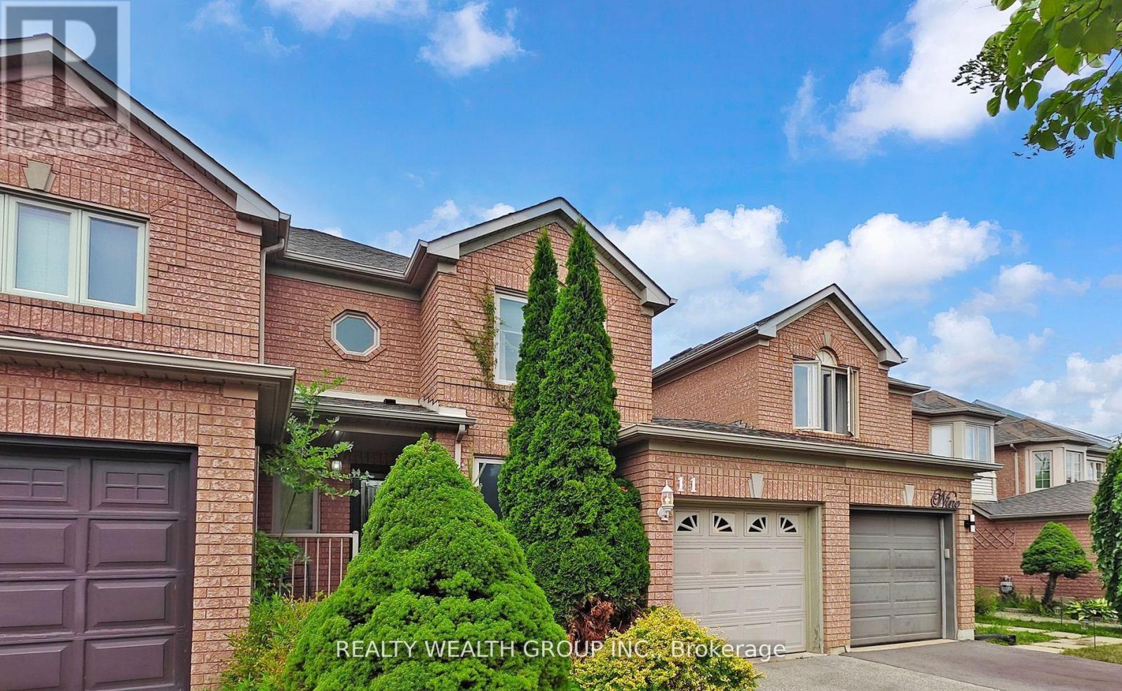 11 Birchcliffe Drive, Brampton, Ontario  L6Z 4T3 - Photo 2 - W13014882