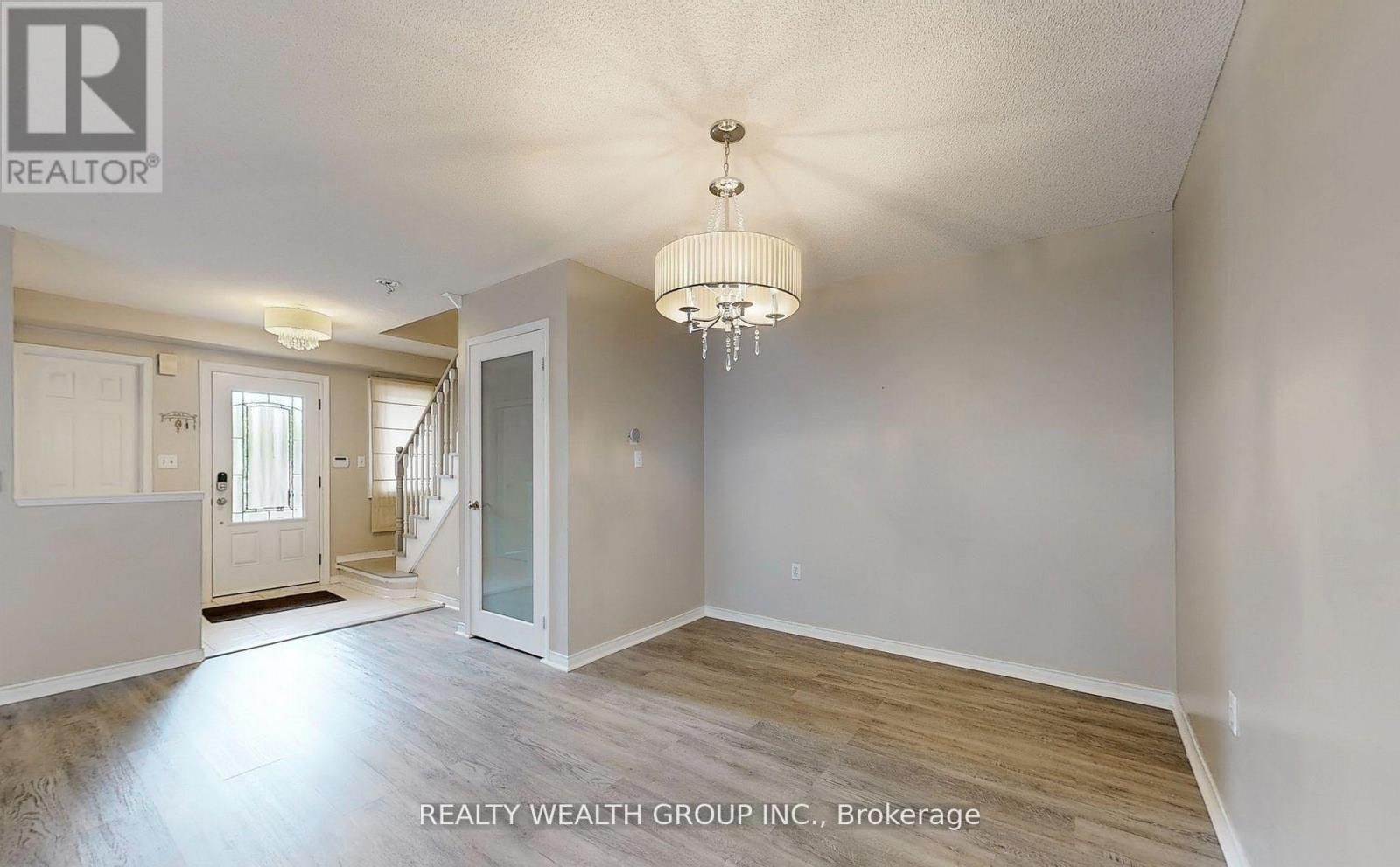 11 Birchcliffe Drive, Brampton, Ontario  L6Z 4T3 - Photo 7 - W13014882