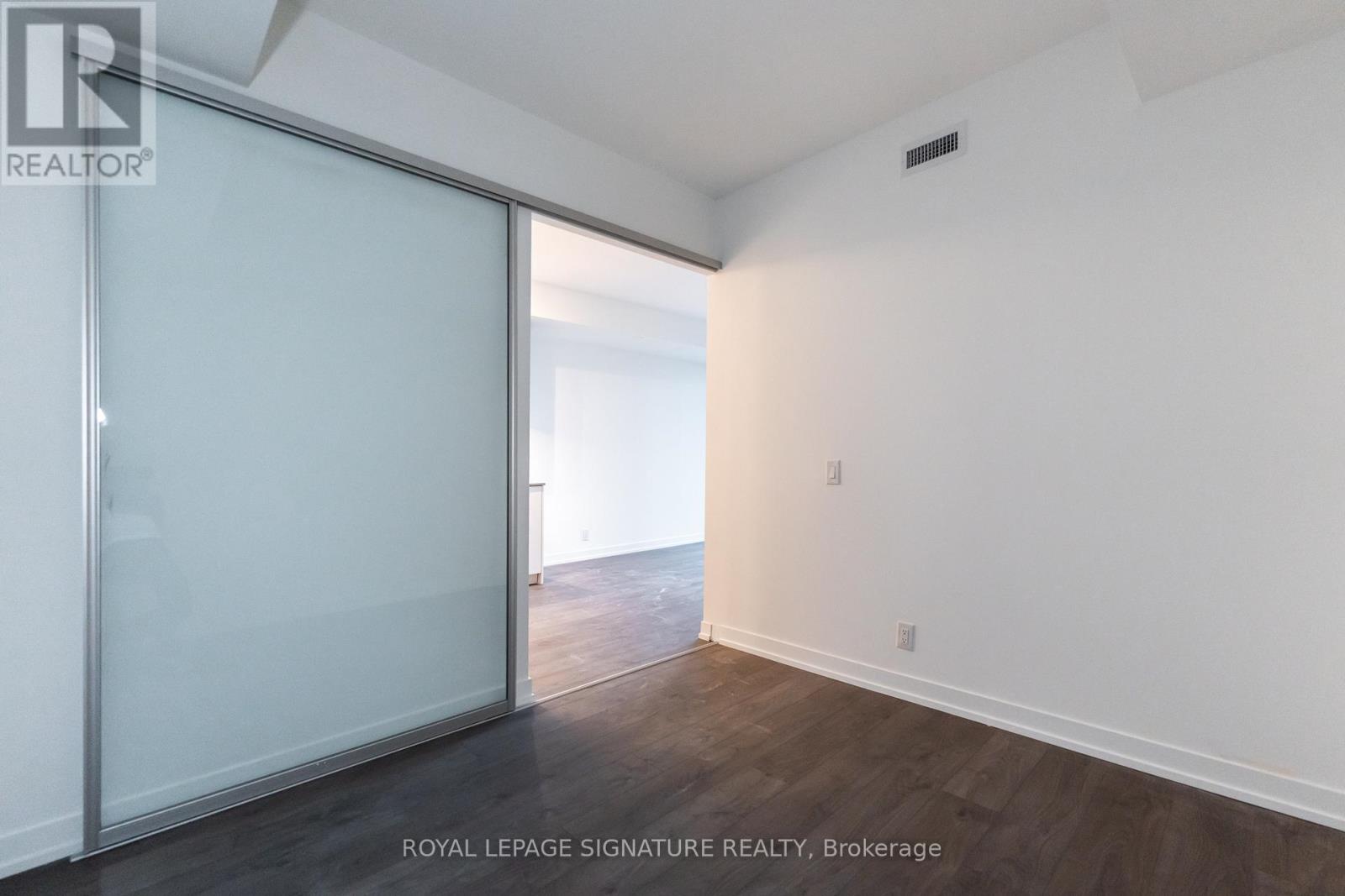 1220 - 270 Dufferin Street, Toronto, Ontario  M6K 0H8 - Photo 5 - W13014886