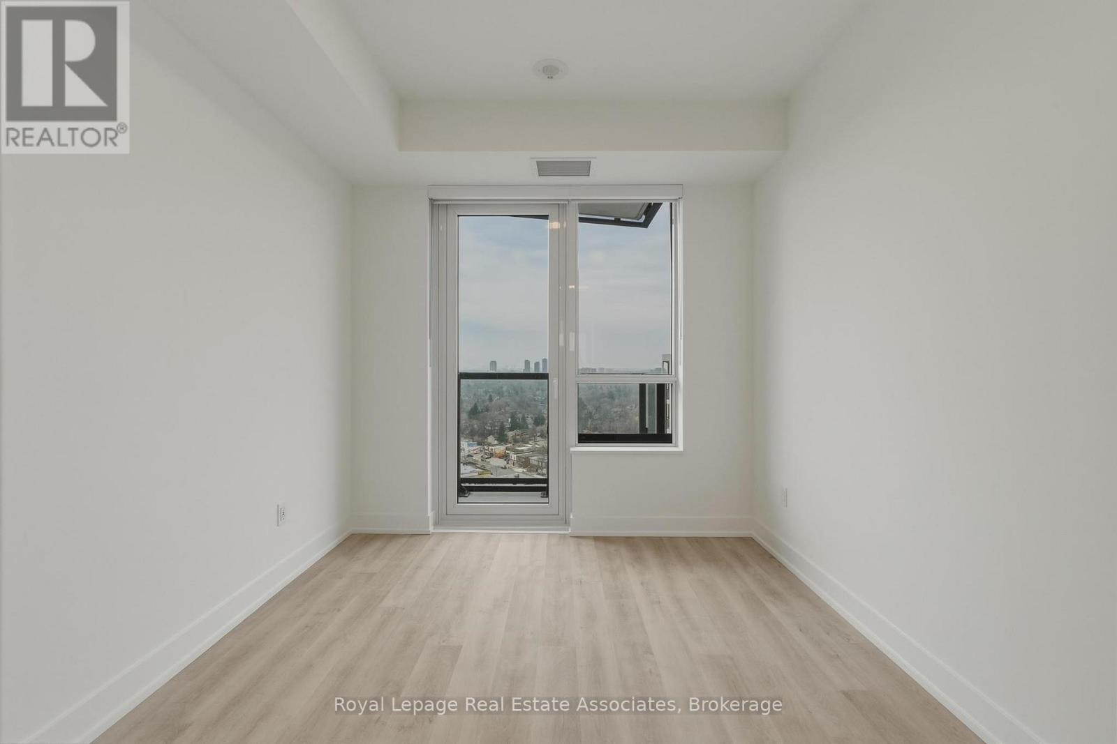 2210 - 60 Central Park Roadway, Toronto, Ontario  M9A 3K1 - Photo 17 - W13014892