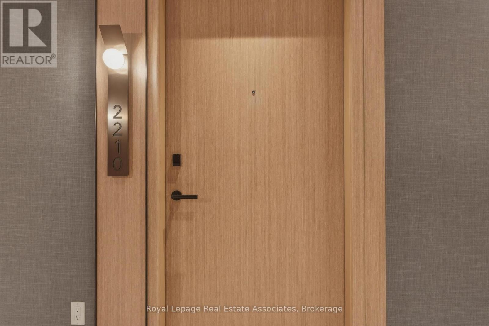 2210 - 60 Central Park Roadway, Toronto, Ontario  M9A 3K1 - Photo 27 - W13014892