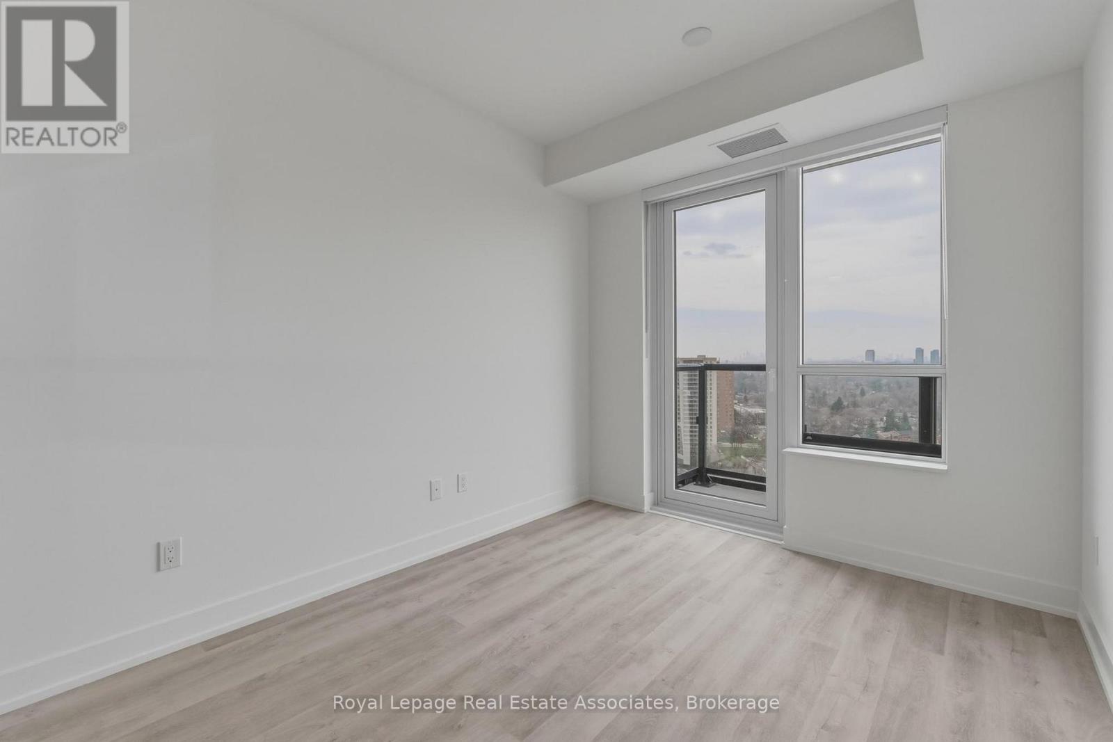 2210 - 60 Central Park Roadway, Toronto, Ontario  M9A 3K1 - Photo 7 - W13014892