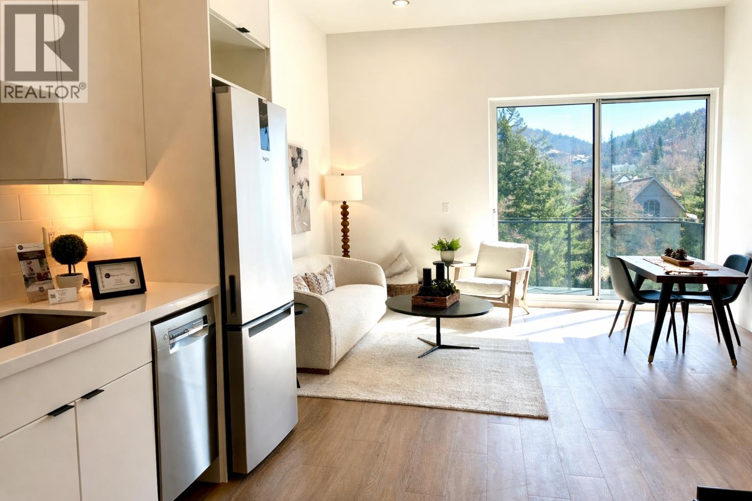 514 Victoria Street Unit# 506, Nelson, British Columbia  V1L 4K8 - Photo 3 - 10367370