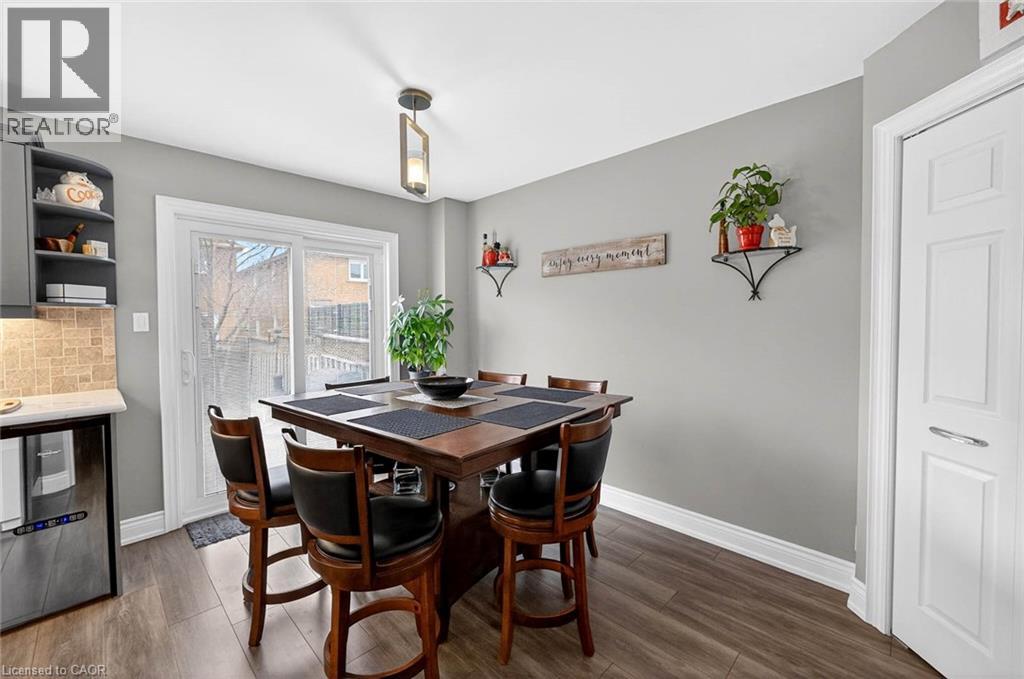 3753 Densbury Drive, Mississauga, Ontario  L5N 6Z2 - Photo 11 - 40818200