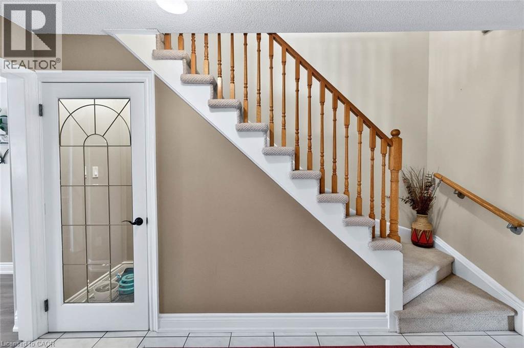 3753 Densbury Drive, Mississauga, Ontario  L5N 6Z2 - Photo 17 - 40818200