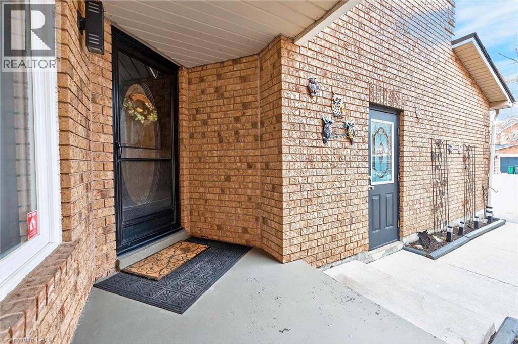 3753 Densbury Drive, Mississauga, Ontario  L5N 6Z2 - Photo 5 - 40818200