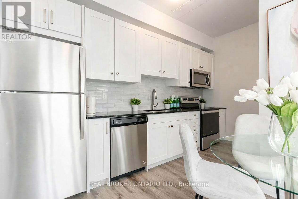 1205 - 60 Charles Street W, Kitchener, Ontario  N2G 1Y6 - Photo 5 - X13014846