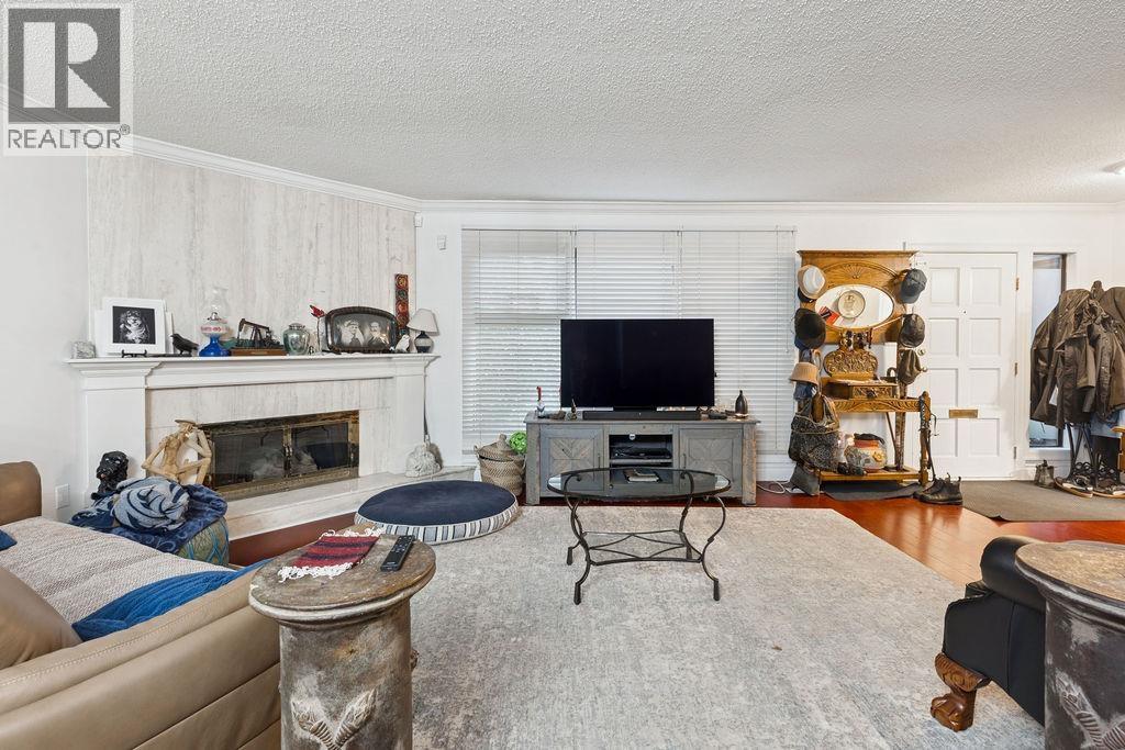 6561 Pinehurst Drive, Vancouver, British Columbia  V5X 4N9 - Photo 2 - R3088601