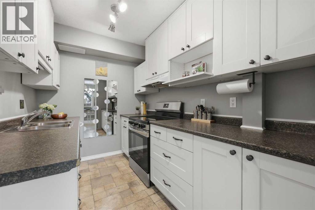 2, 287 Southampton Drive SW, Calgary, Alberta  T2W 2N5 - Photo 3 - A2300386