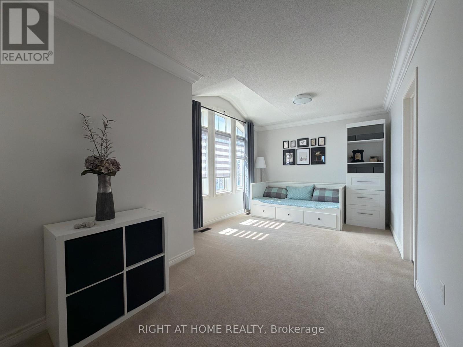 3169 Larry Crescent, Oakville, Ontario  L6M 0T1 - Photo 10 - W13014024