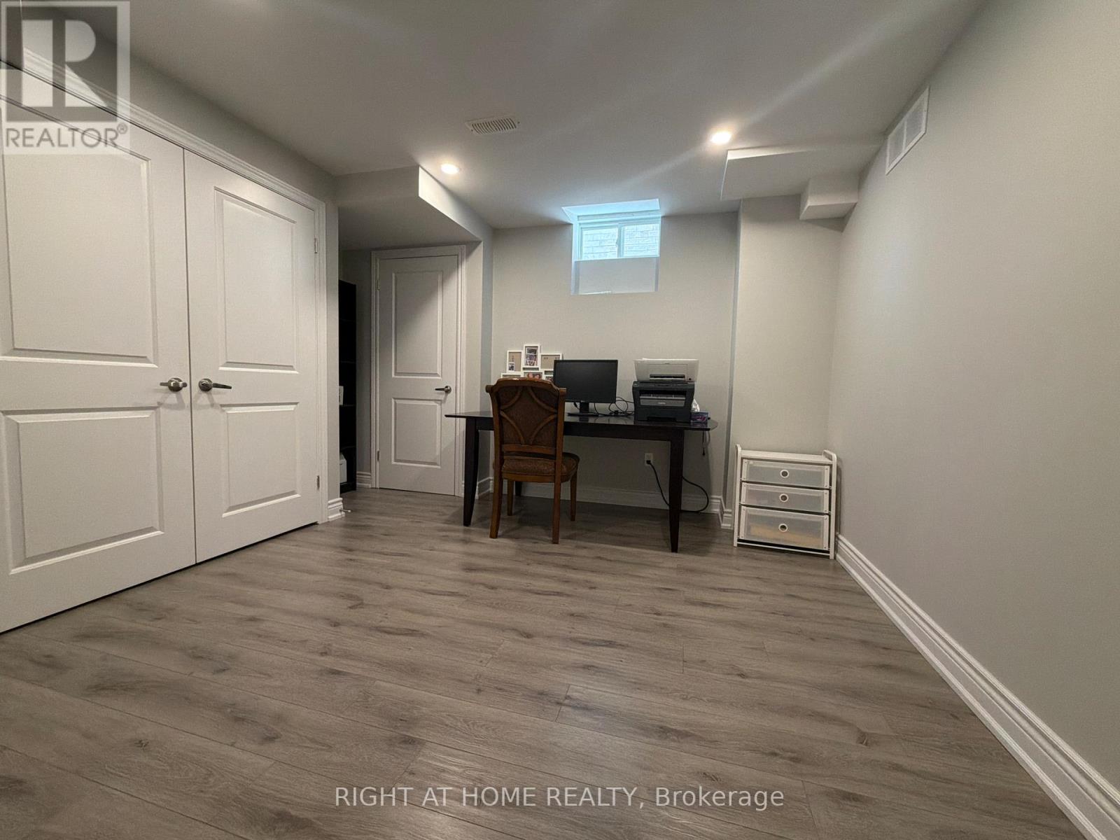 3169 Larry Crescent, Oakville, Ontario  L6M 0T1 - Photo 18 - W13014024