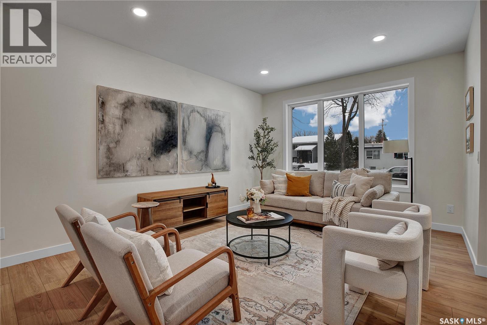 1401 Cairns Avenue, Saskatoon, Saskatchewan  S7H 2H3 - Photo 3 - SK033297