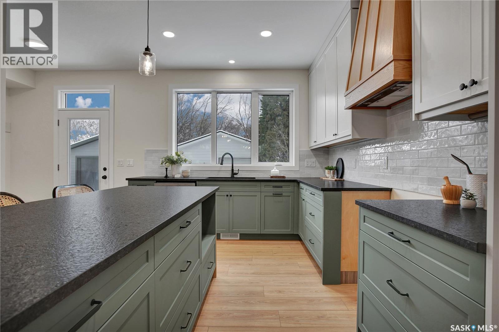 1401 Cairns Avenue, Saskatoon, Saskatchewan  S7H 2H3 - Photo 9 - SK033297