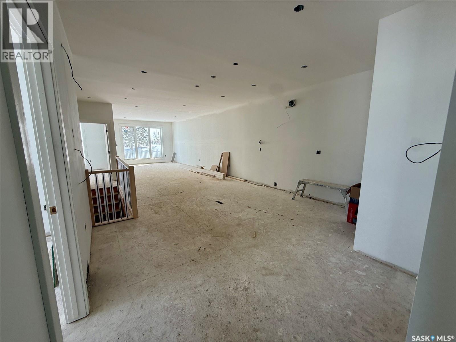 858 Delaet Bay, Warman, Saskatchewan  S0K 4S0 - Photo 3 - SK033290