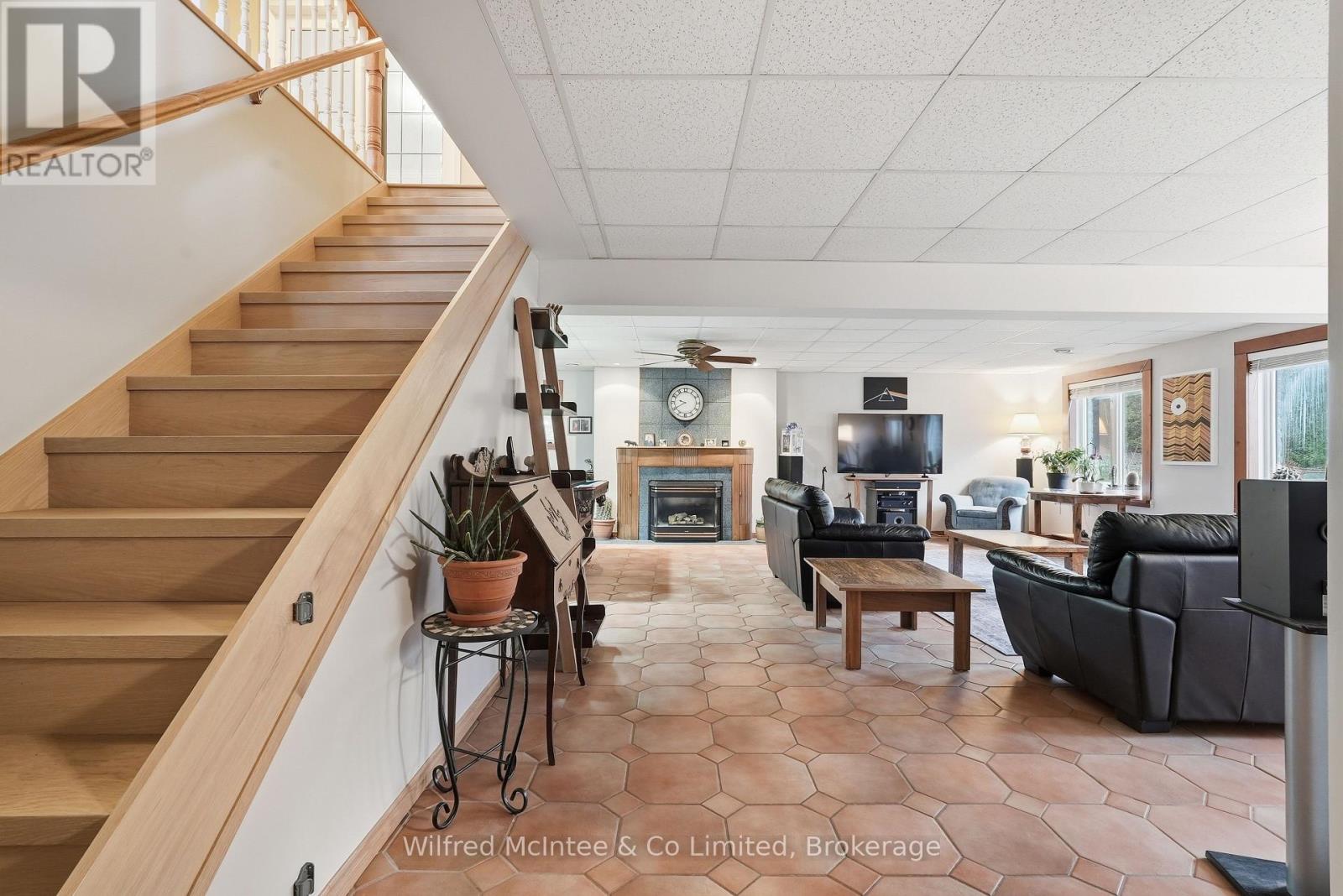 073091 10th Sideroad Sdr, West Grey, Ontario  N4N 3B8 - Photo 17 - X13013386