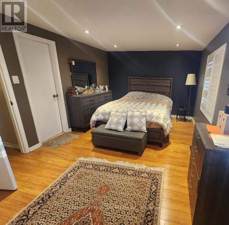 266 Simonston Boulevard, Markham, Ontario  L3T 4T5 - Photo 7 - N12902596