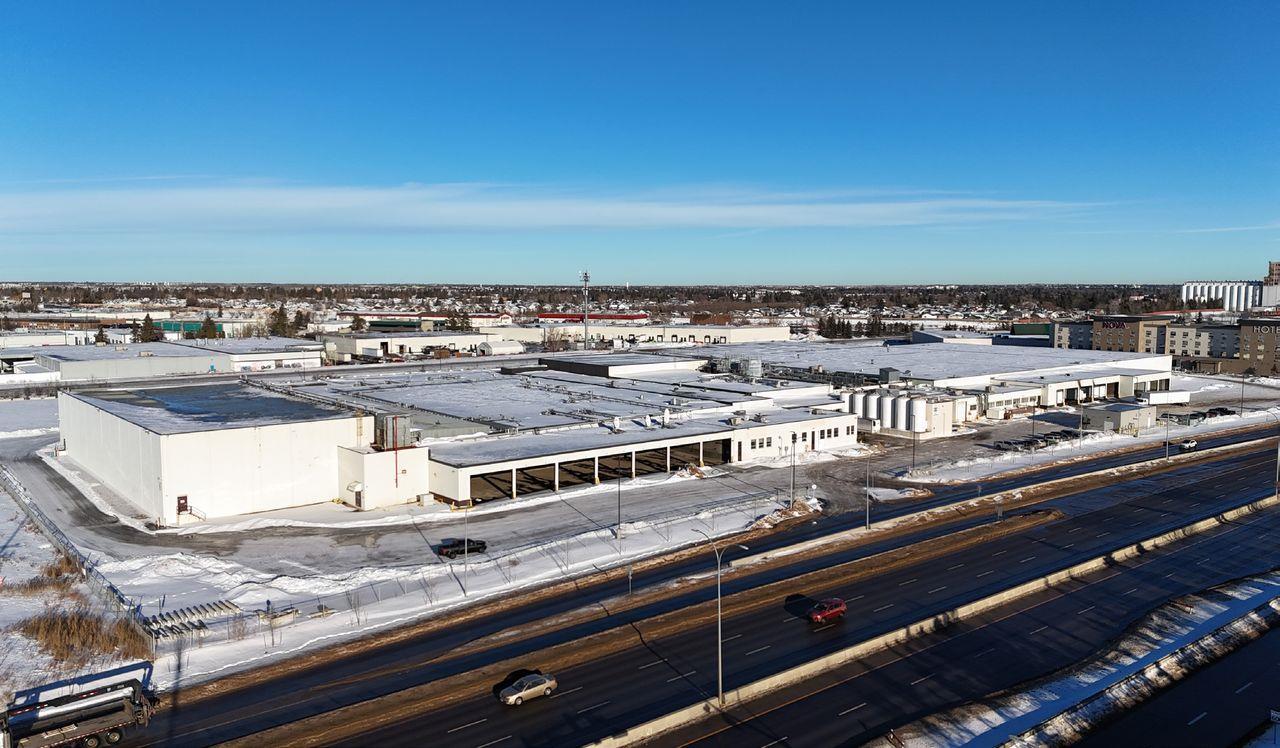 13940  Yellowhead Trail NW, Edmonton, Alberta