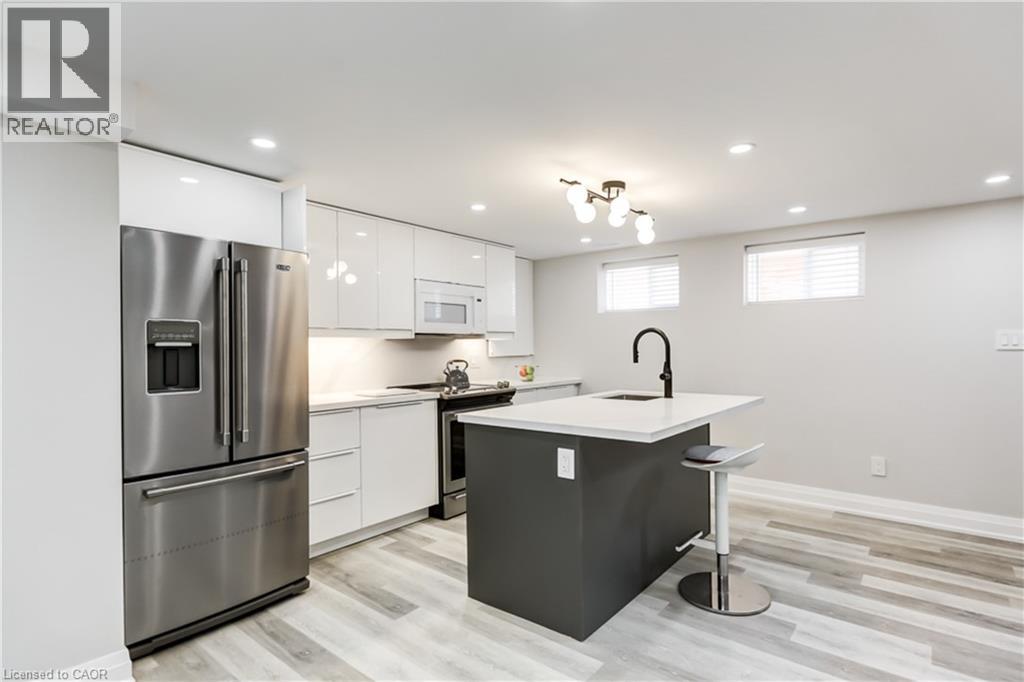 22 North Heights Road Unit# Lower, Toronto, Ontario  M9B 2T1 - Photo 4 - 40821676