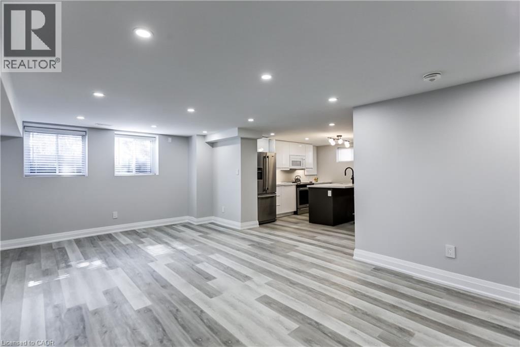 22 North Heights Road Unit# Lower, Toronto, Ontario  M9B 2T1 - Photo 7 - 40821676