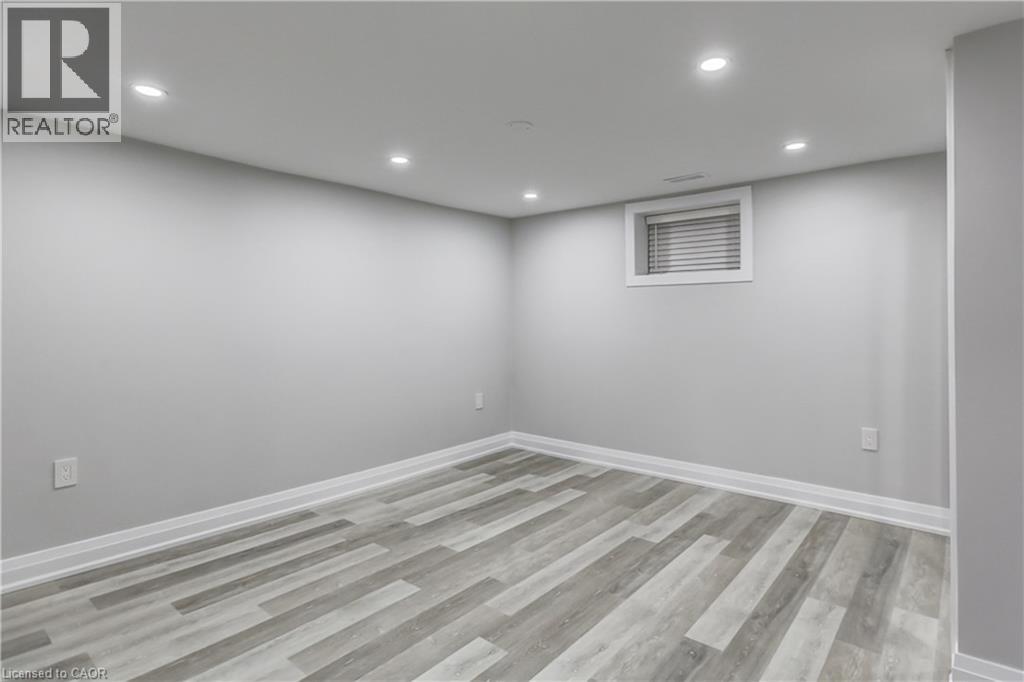 22 North Heights Road Unit# Lower, Toronto, Ontario  M9B 2T1 - Photo 8 - 40821676