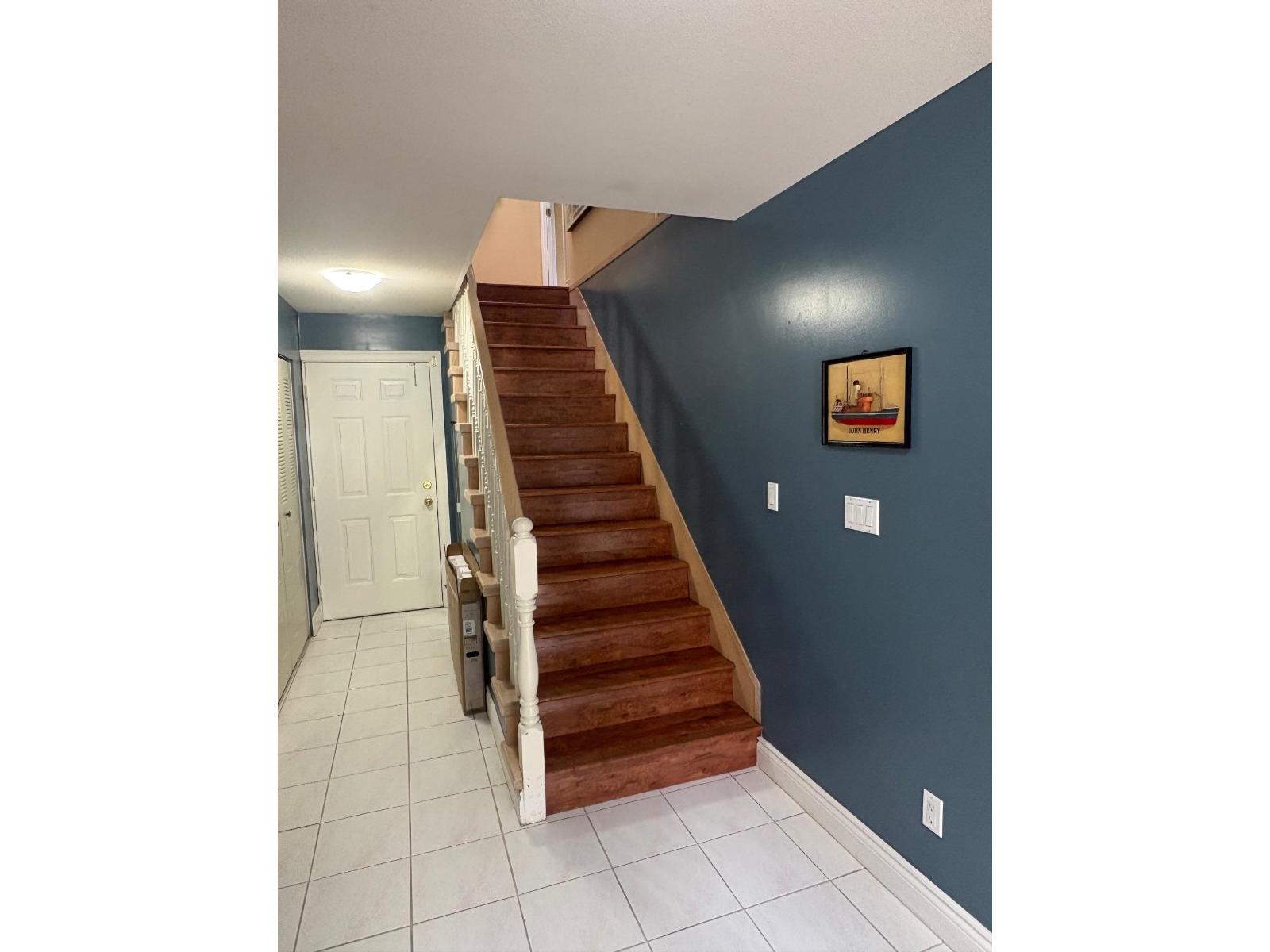 11903 98 Avenue, Surrey, British Columbia  V3V 8B3 - Photo 2 - R3112511