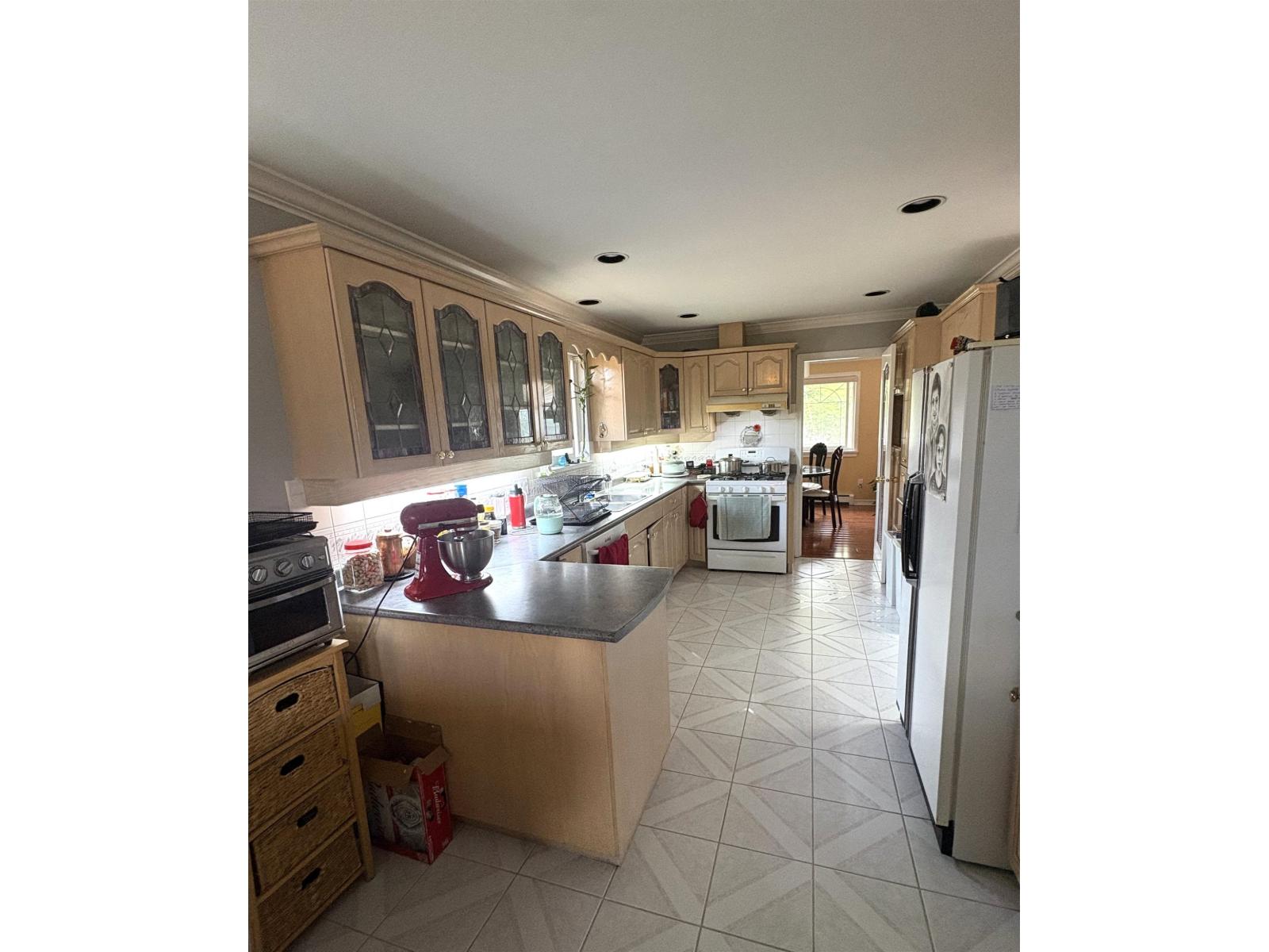 11903 98 Avenue, Surrey, British Columbia  V3V 8B3 - Photo 4 - R3112511