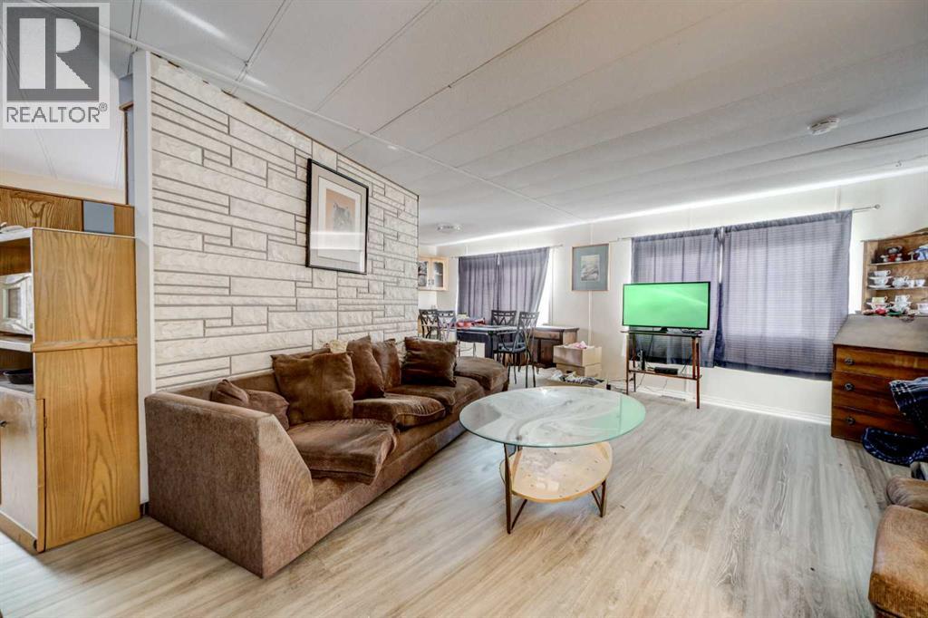 1410 43 Street S, Lethbridge, Alberta  T1K 3S5 - Photo 5 - A2282141