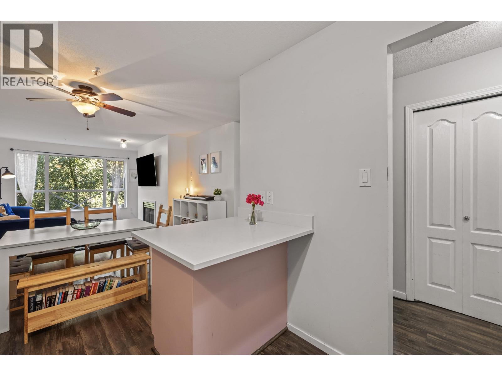 208 2551 Parkview Lane, Port Coquitlam, British Columbia  V3C 6J8 - Photo 4 - R3105157