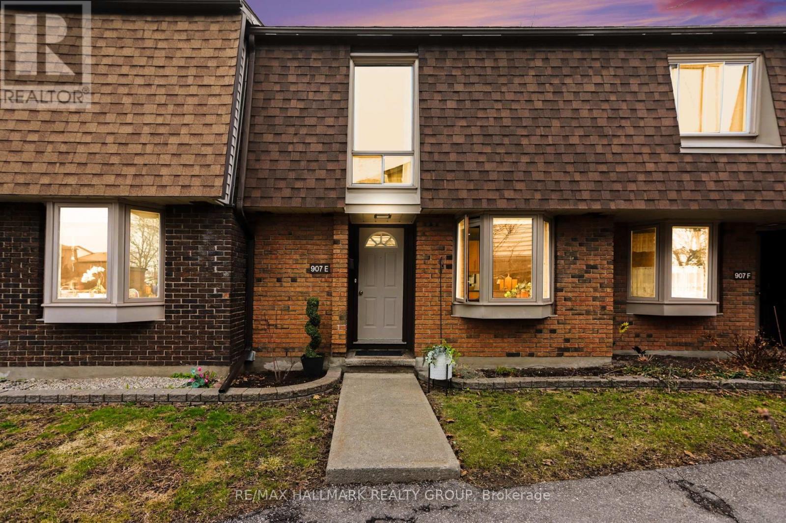 907E ELMSMERE ROAD, Ottawa, Ontario