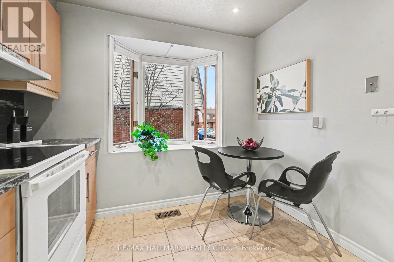 907e Elmsmere Road, Ottawa, Ontario  K1J 8G4 - Photo 9 - X13014986