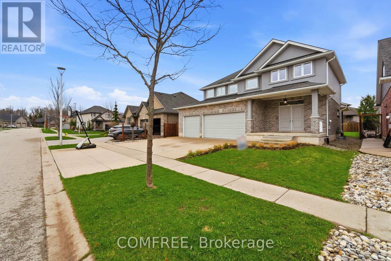 152 Juno Crescent, Woodstock, Ontario  N4T 0H6 - Photo 3 - X12978644