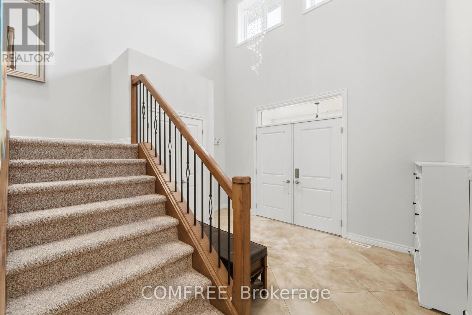 152 Juno Crescent, Woodstock, Ontario  N4T 0H6 - Photo 4 - X12978644