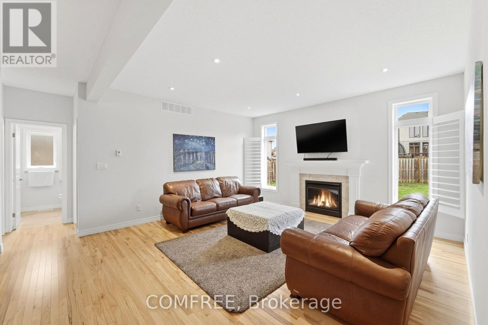 152 Juno Crescent, Woodstock, Ontario  N4T 0H6 - Photo 7 - X12978644