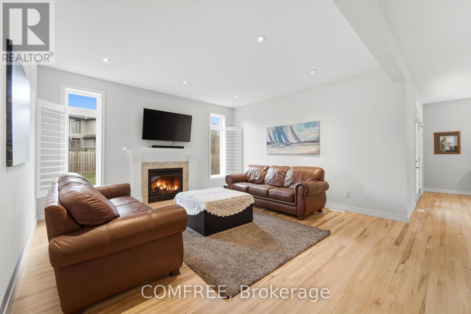 152 Juno Crescent, Woodstock, Ontario  N4T 0H6 - Photo 6 - X12978644