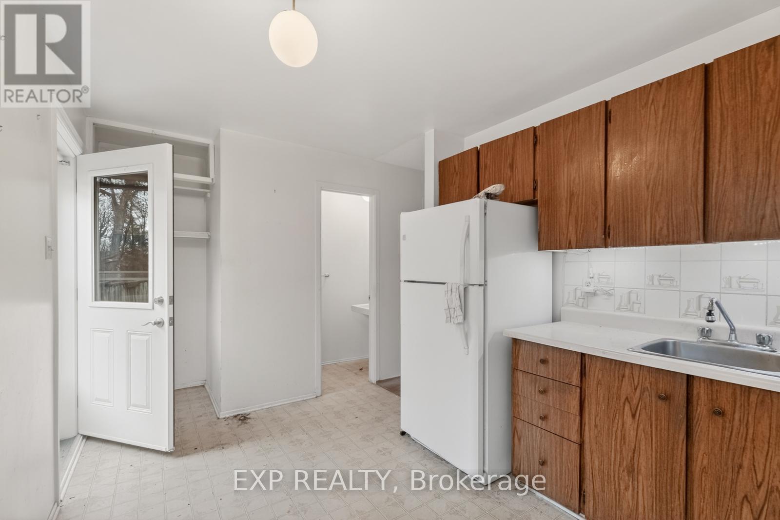 235 Teal Crescent, Ottawa, Ontario  K1E 2C3 - Photo 13 - X13013250