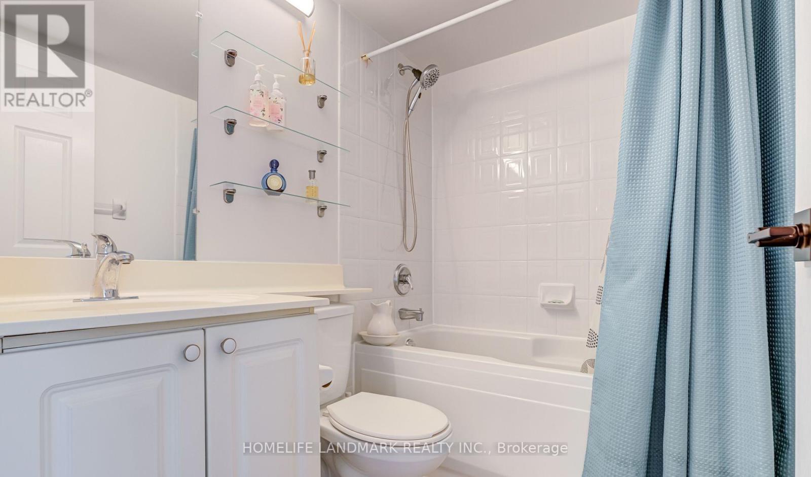 618 - 8 HILLCREST AVENUE, Toronto, Ontario