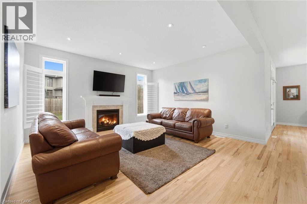 152 Juno Crescent, Woodstock, Ontario  N4T 0A9 - Photo 6 - 40820504