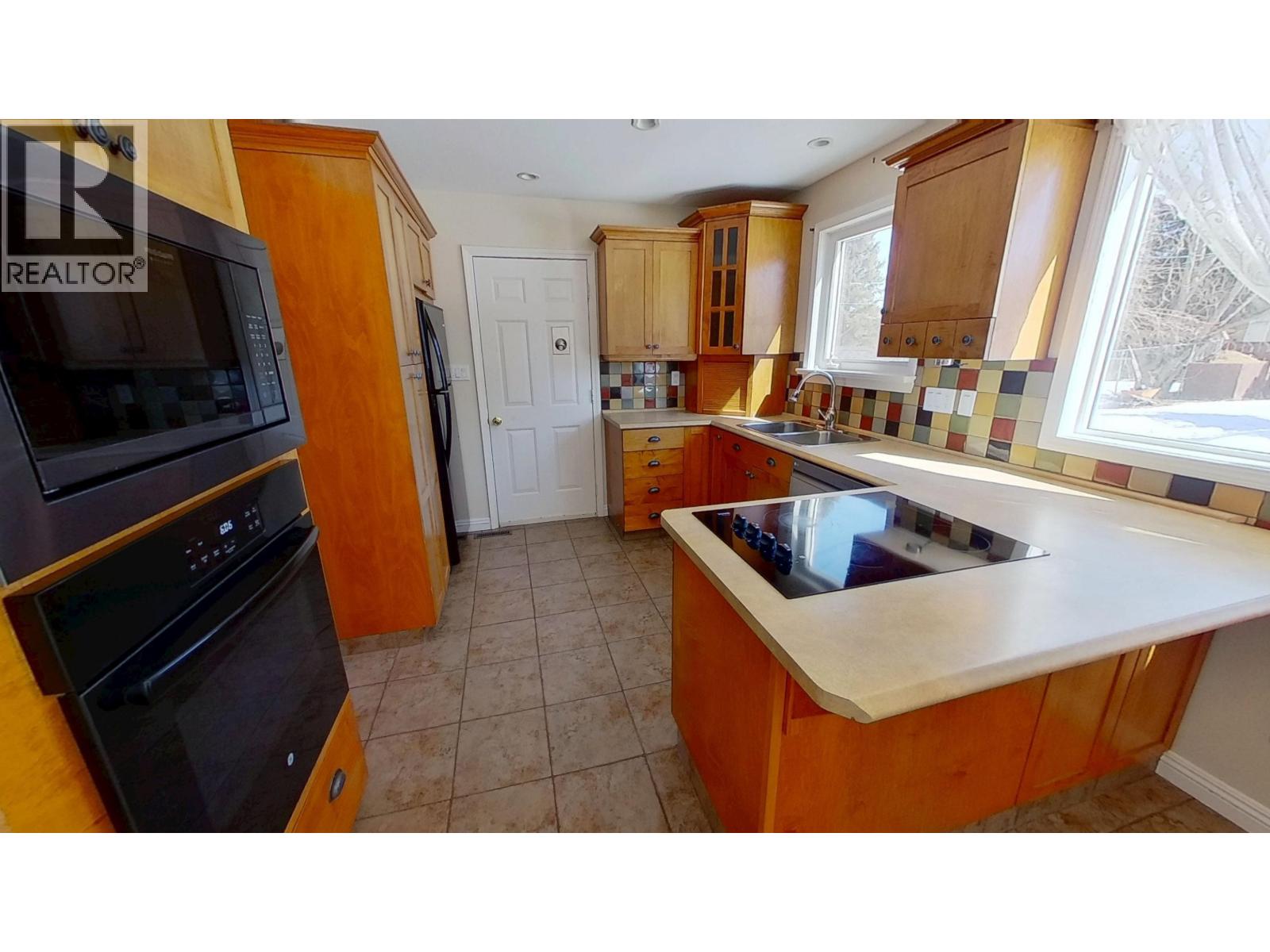 11319 93 Street, Fort St. John, British Columbia  V1J 4W5 - Photo 6 - R3112970