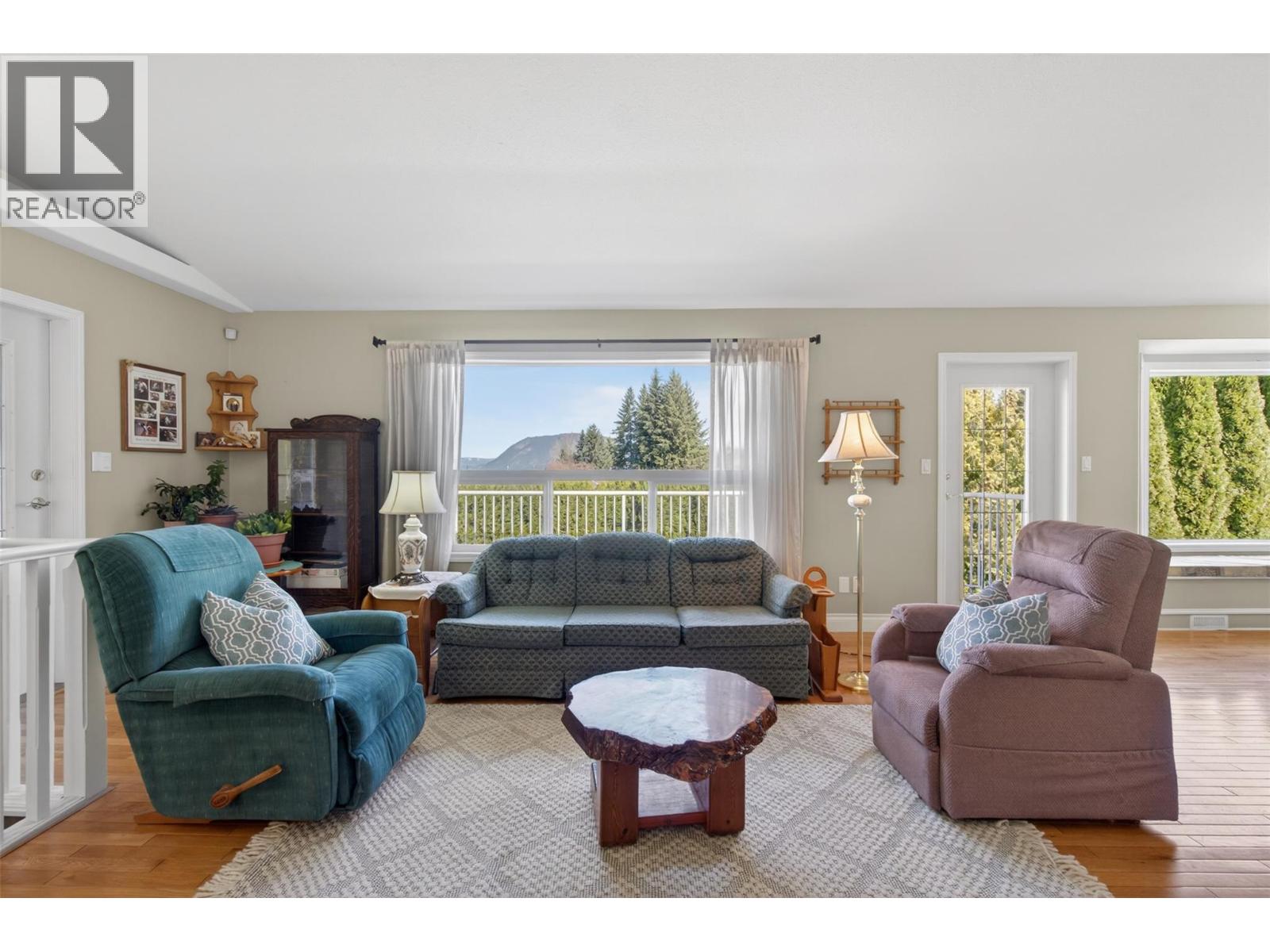 3181 8 Avenue Se, Salmon Arm, British Columbia  V1E 1S1 - Photo 29 - 10383965