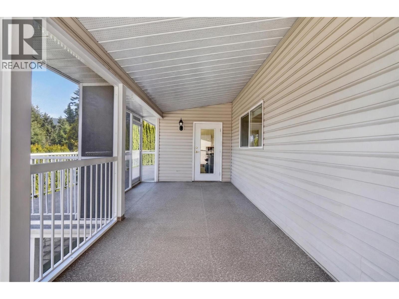 3181 8 Avenue Se, Salmon Arm, British Columbia  V1E 1S1 - Photo 45 - 10383965