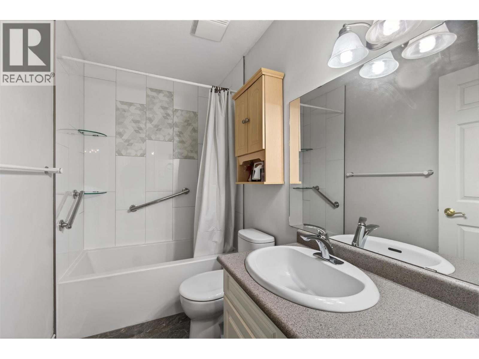 3181 8 Avenue Se, Salmon Arm, British Columbia  V1E 1S1 - Photo 38 - 10383965