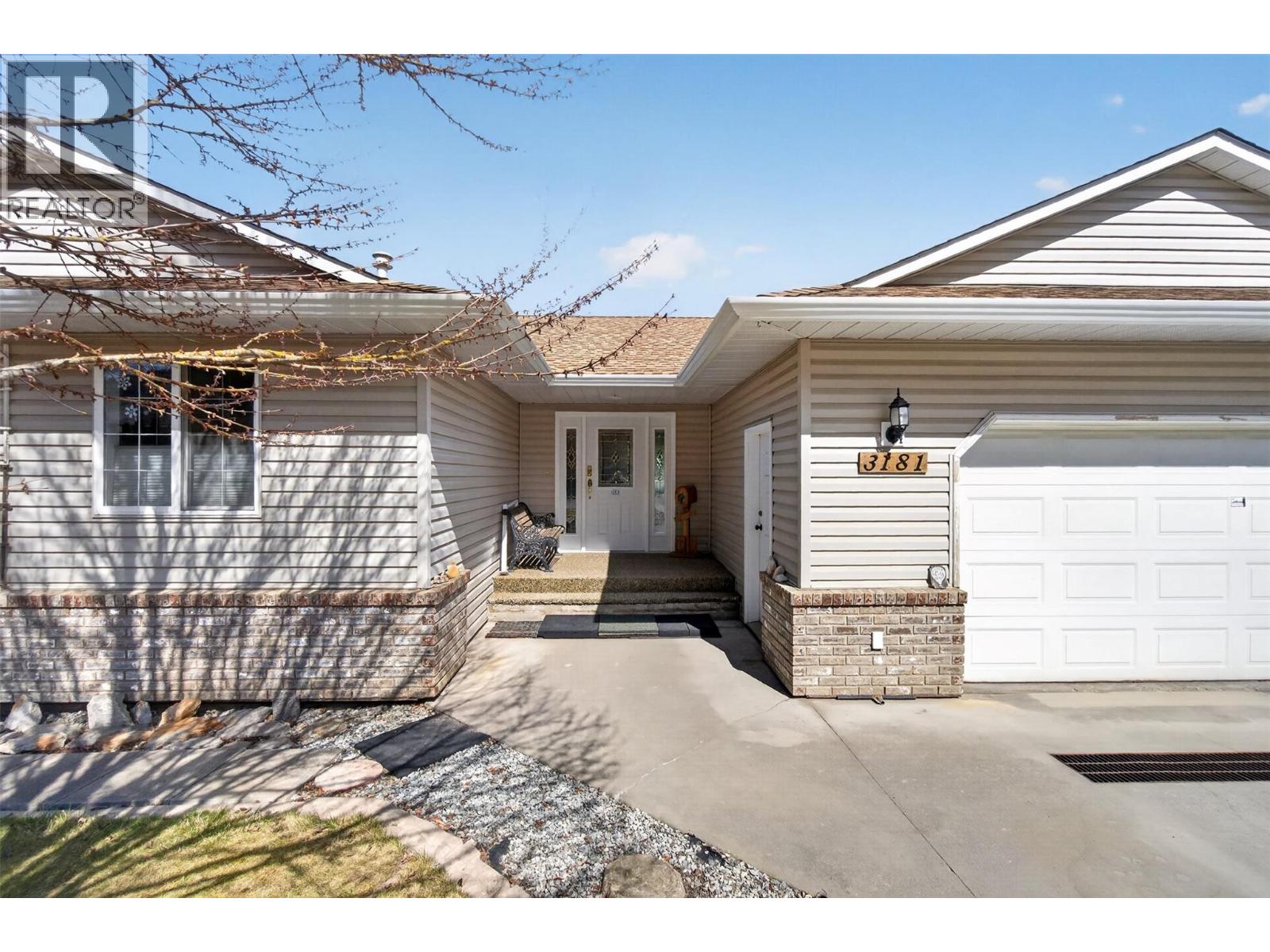 3181 8 Avenue Se, Salmon Arm, British Columbia  V1E 1S1 - Photo 66 - 10383965