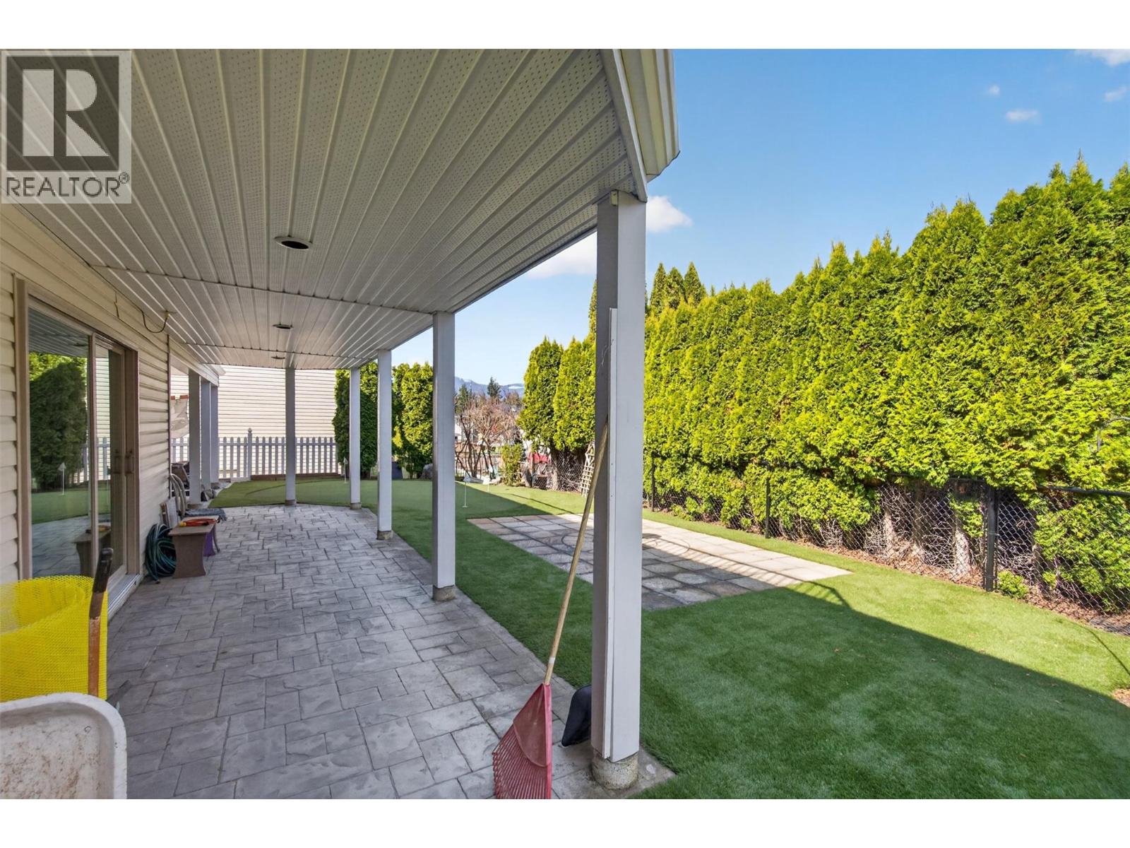 3181 8 Avenue Se, Salmon Arm, British Columbia  V1E 1S1 - Photo 77 - 10383965